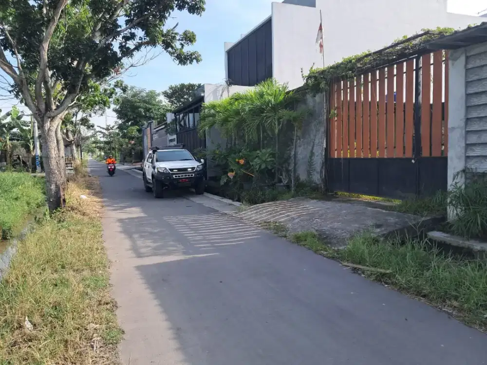 Tanah SUPER STRATEGIS luas 563 m2, lebar depan 12 m