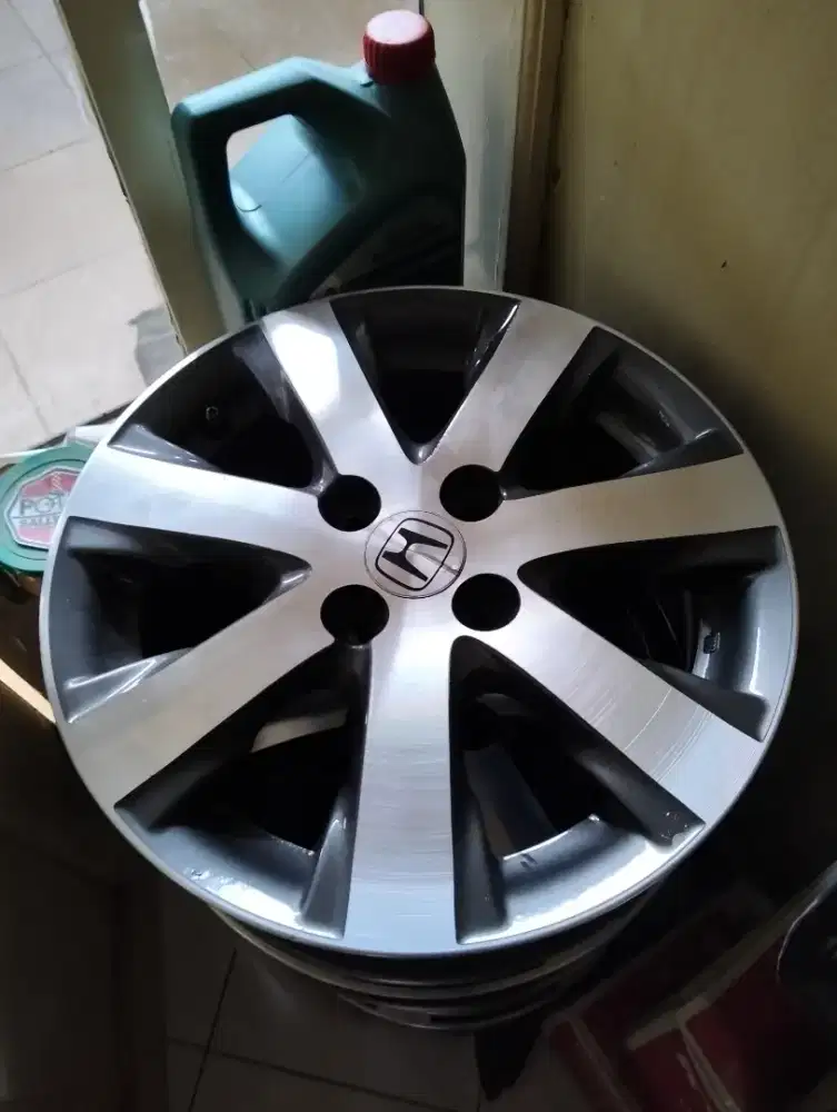 Velg Freed R15 PCD 4x100