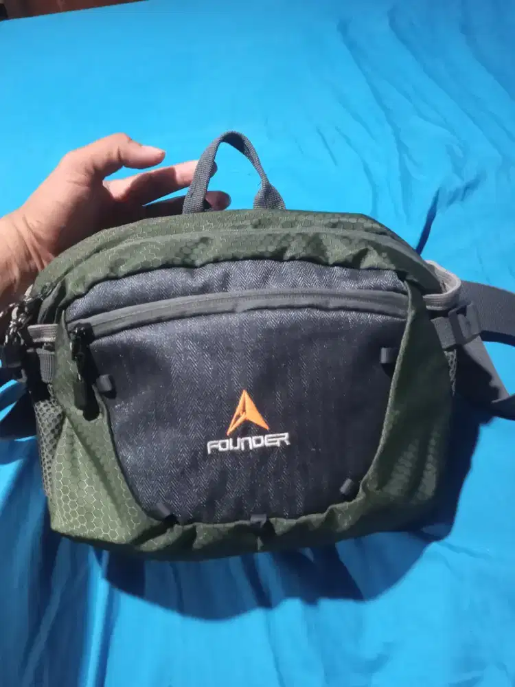 Tas baru.   Dijual 40rb aja.  Mulus gress