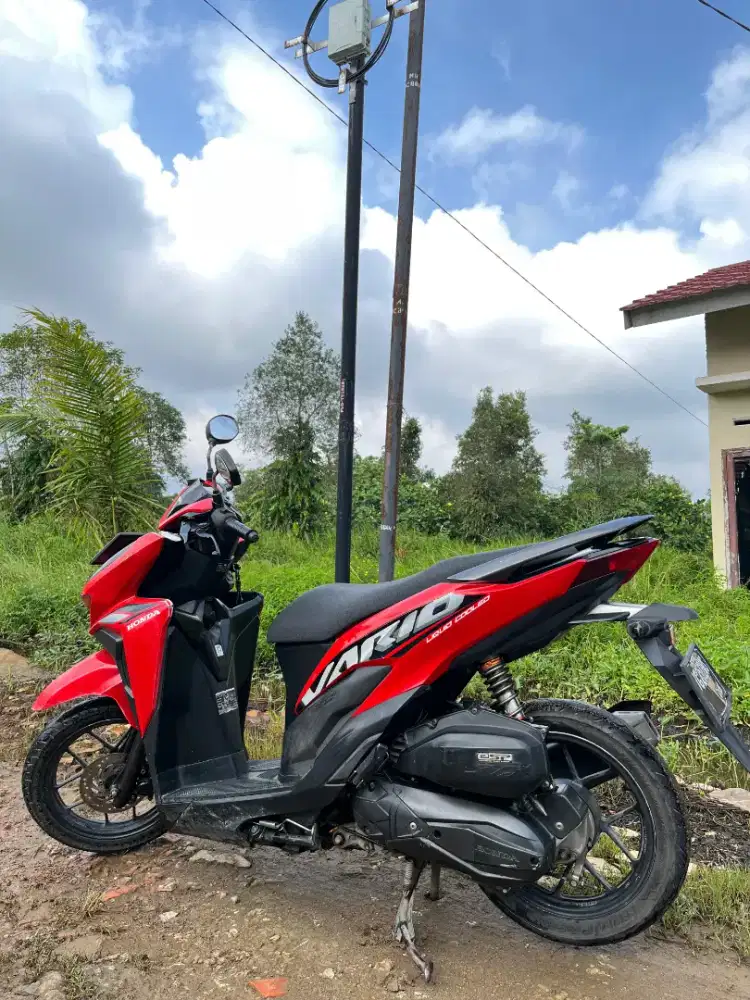 Vario merah 125 cc lengkap pemakaian pribadi