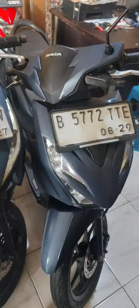 Jual motor honda beat thn 2024 celes remotbisa kridit  tt