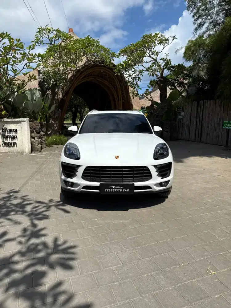 KM 56.000 an Porsche Macan 2.0L PDK White
