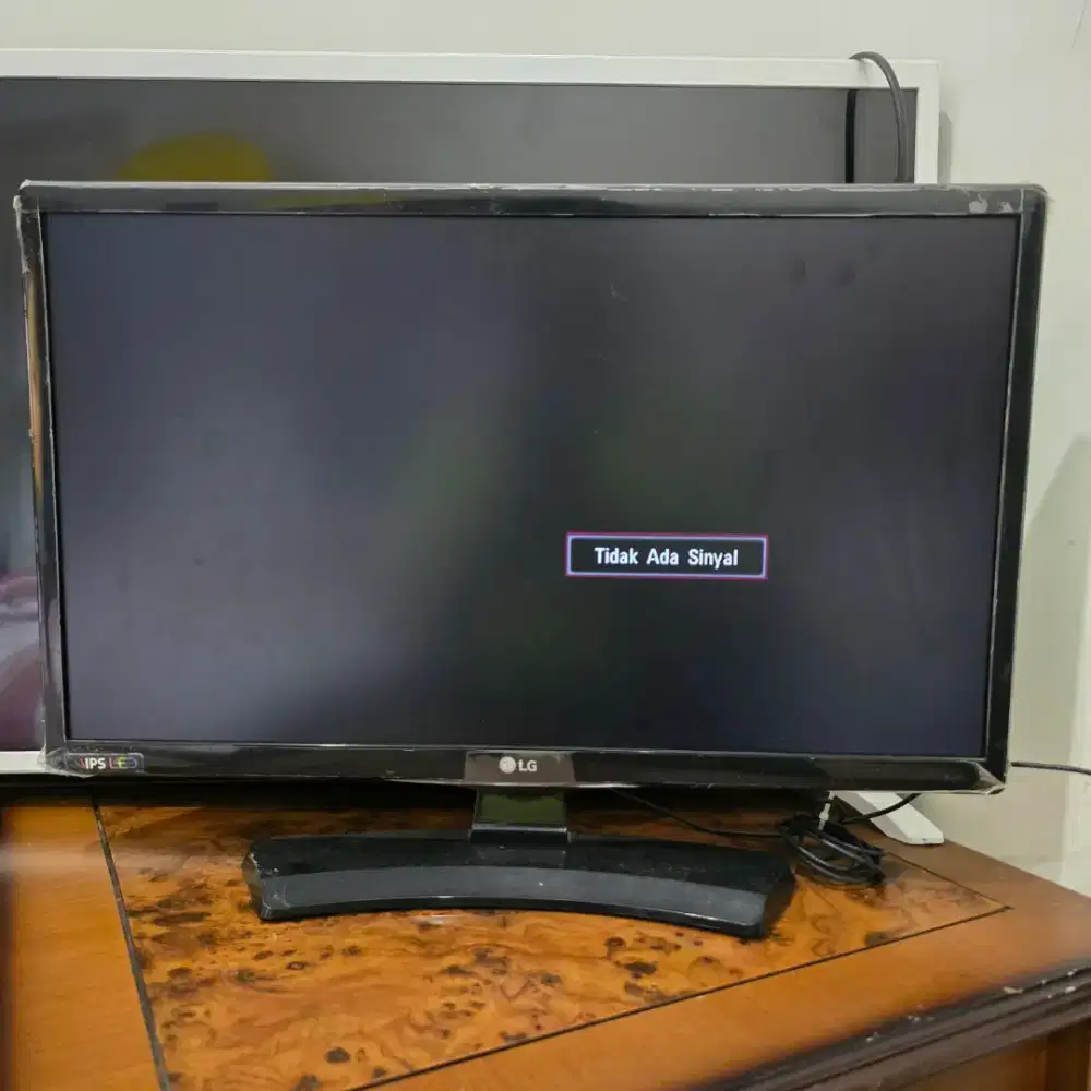 TV Monitor LG 22 in Hitam