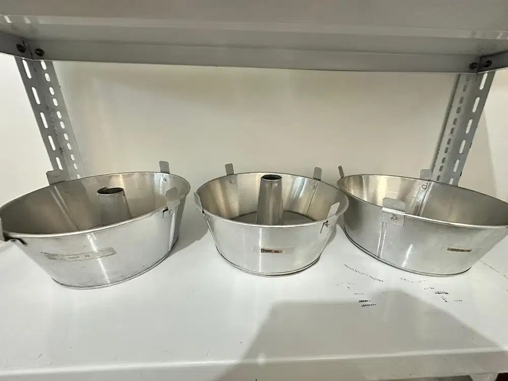 Loyang kue berbagai ukuran