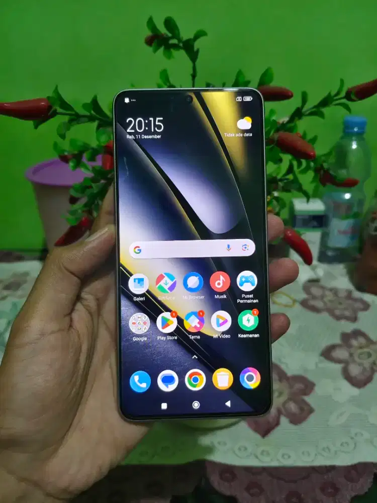 Poco F6 5G 12/512 Hp+Charger