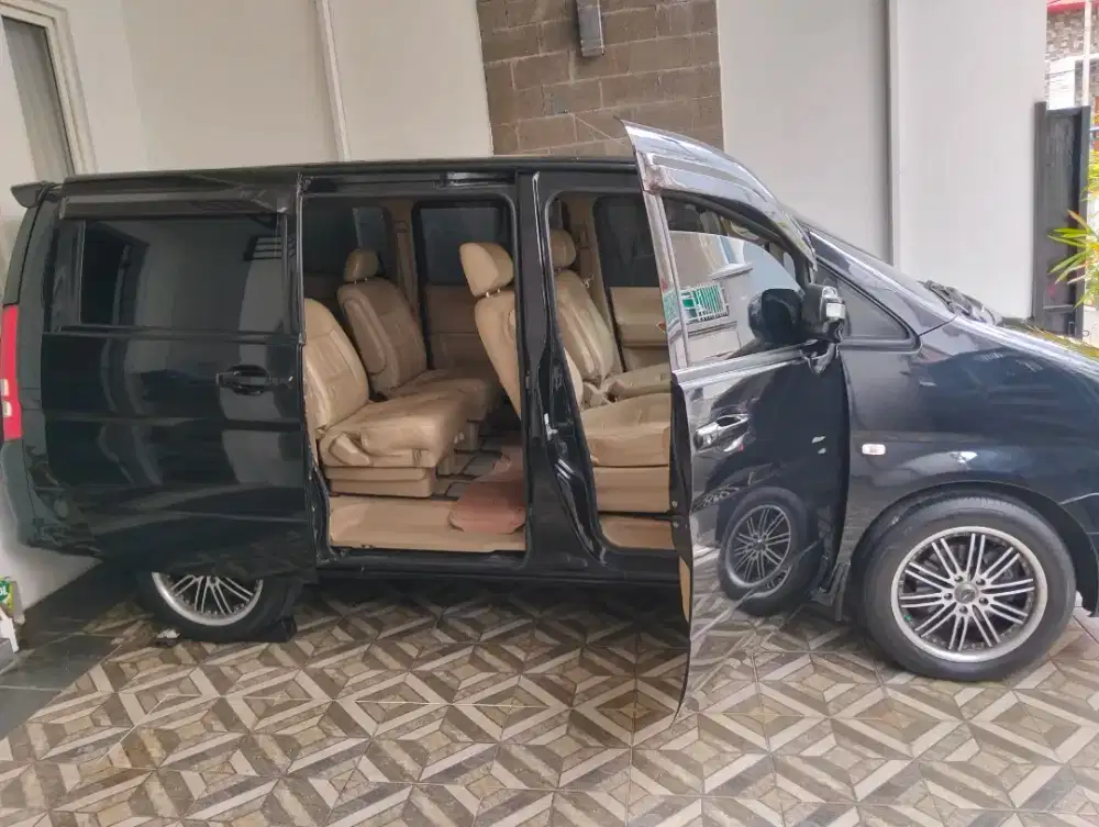 Nissan Serena 2007 c24 HWS jual cepat BU