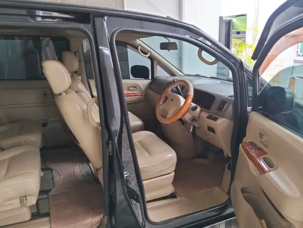 Nissan Serena 2007 c24 HWS jual cepat BU