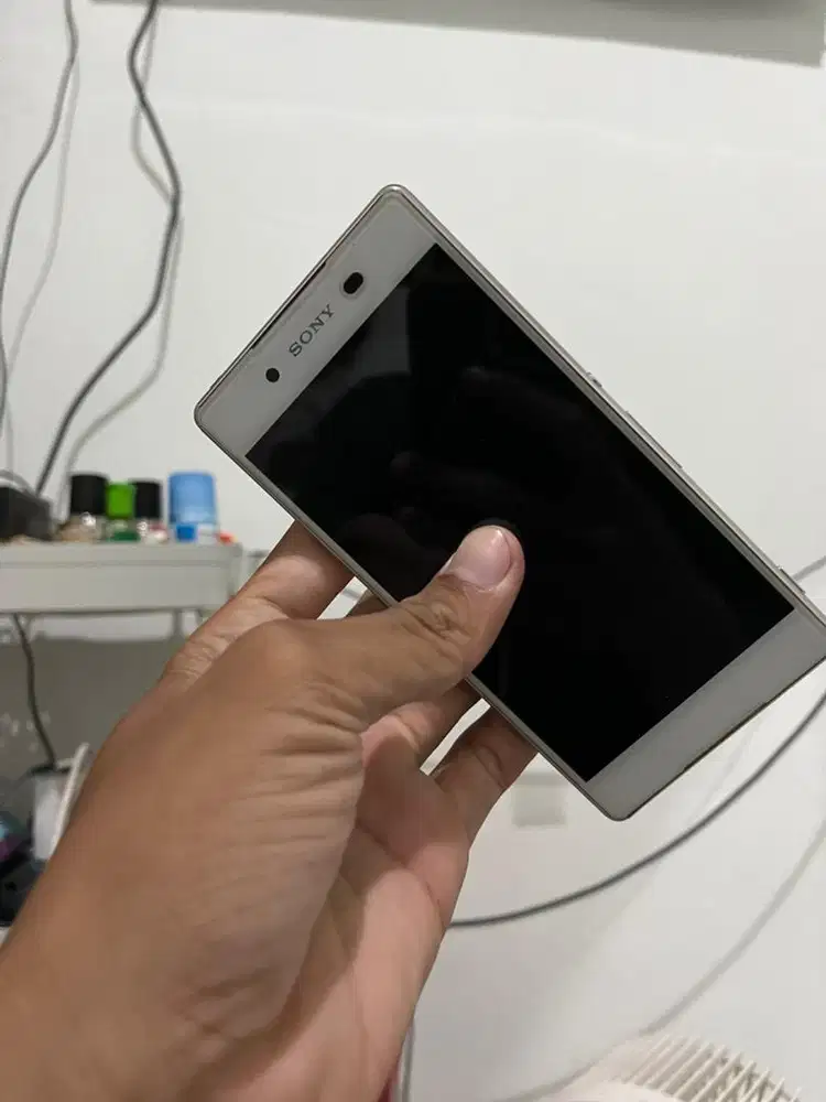 Dijual HP sony experia dan sd card camera