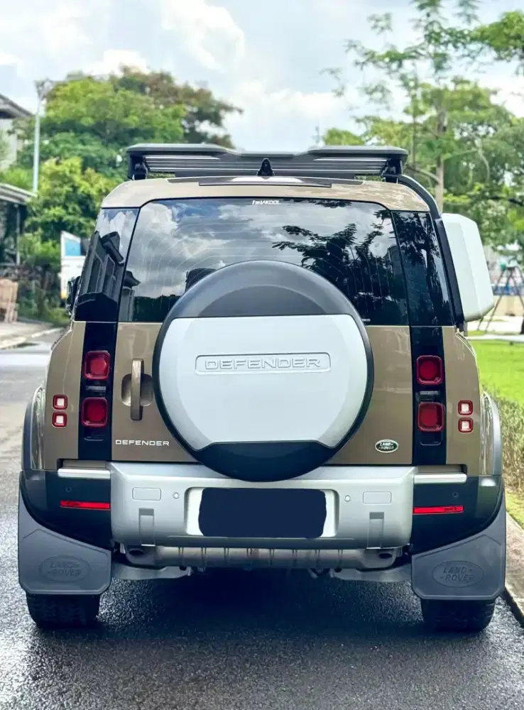 MURAH. Land Rover DEFENDER P300 2022 range 110 se 2021 amg g63