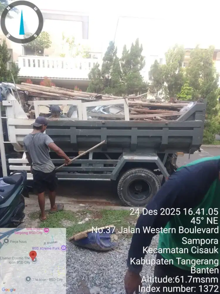 Jasa buang puing dan tanah