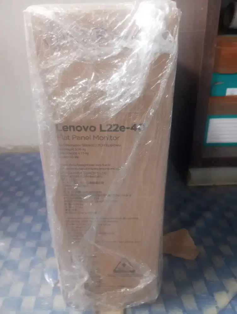 Monitor Komputer LCD Lenovo