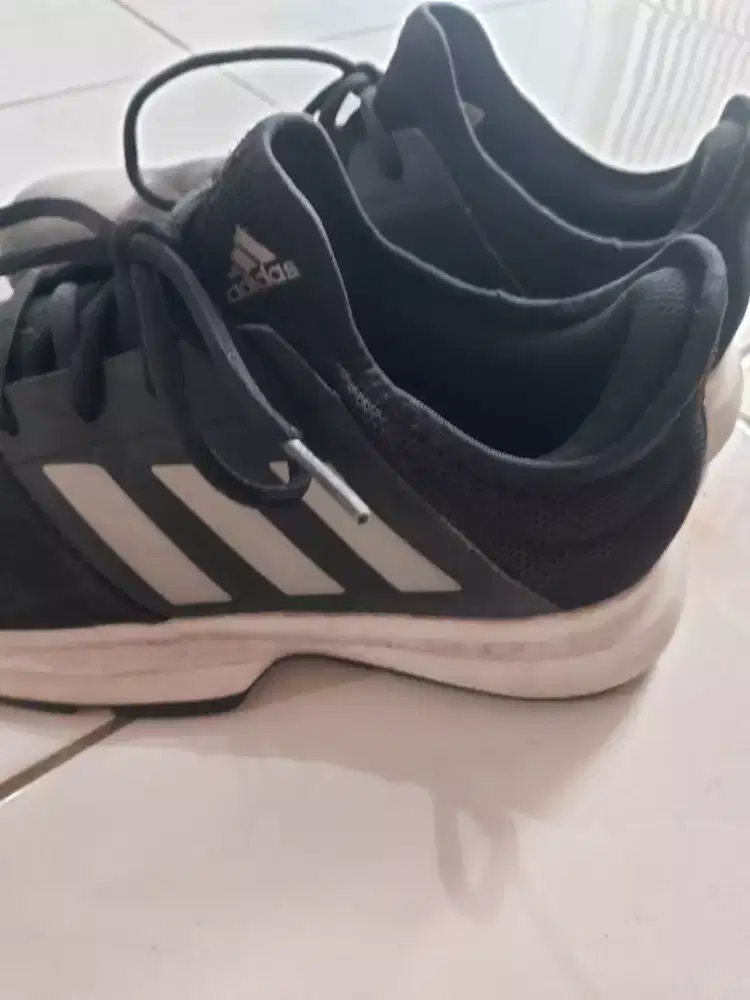 Sepatu tennis adidas original wanita