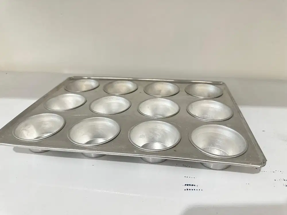 Loyang cupcake isi 12