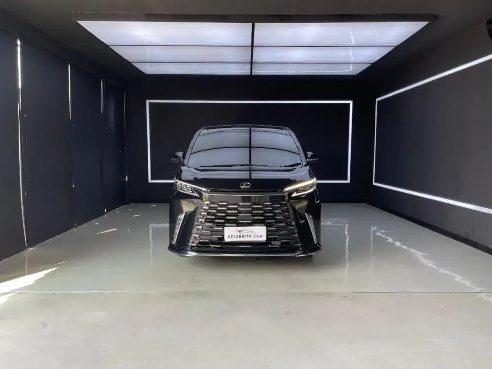 Brand New LEXUS LM 350 Hybrid 7 Seater 2024 Graphite Black , Asli Bali