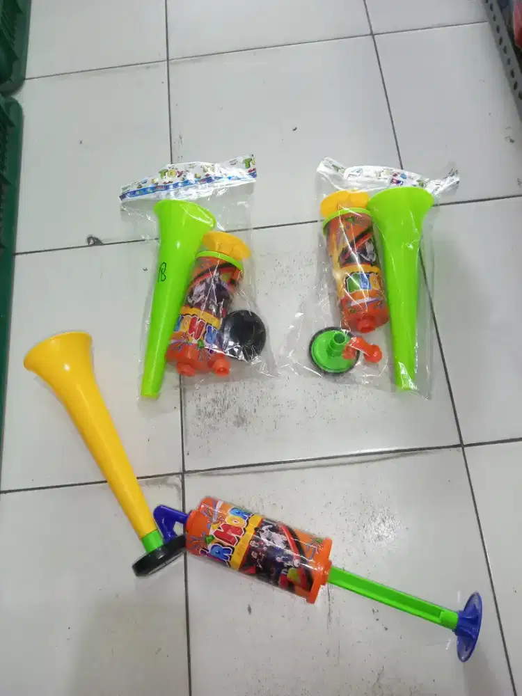 Mainan Anak Terompet