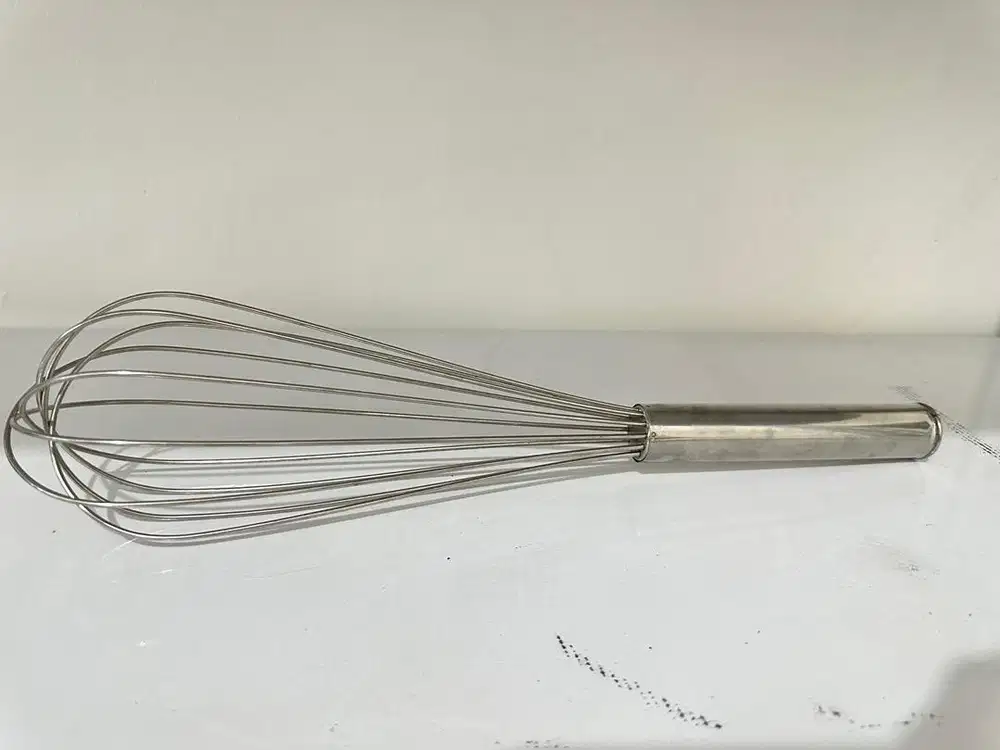 Pengocok adonan (whisk)