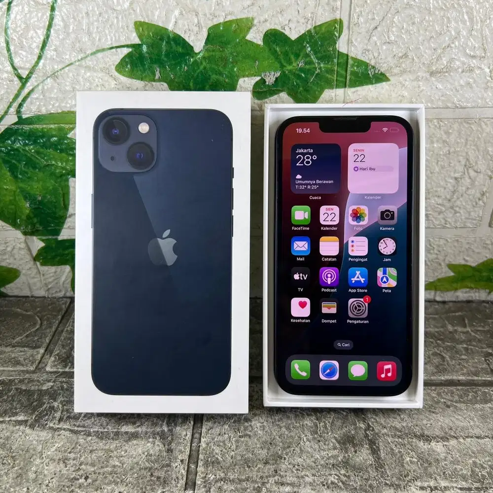 Iphone 13 128 GB ibox off garansi pemakaian setahun
