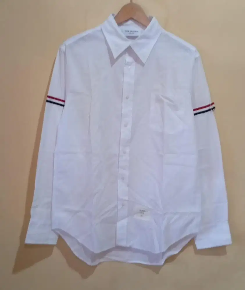 THOM BROWNIAN KEMEJA PUTIH KASUAL