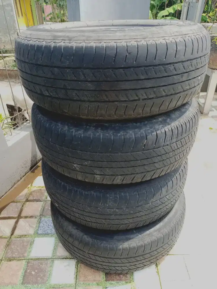 Jual 1 set ban Bridgestone 265/65 R17