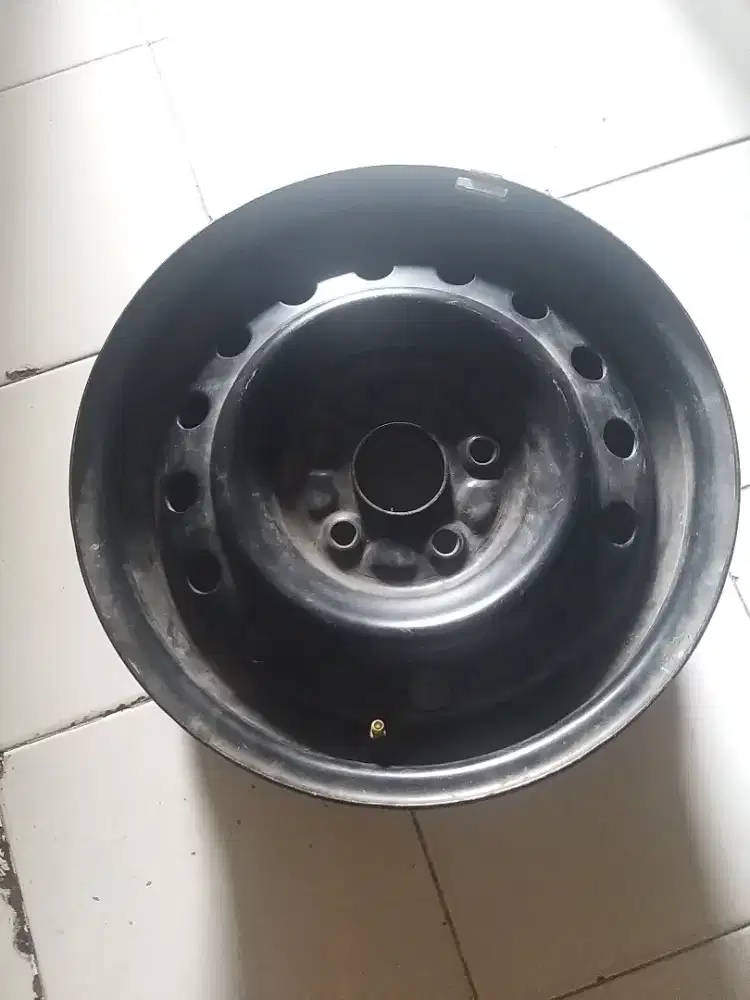Velg Serep Ring 15 Ori Bekas Mobil Ertiga