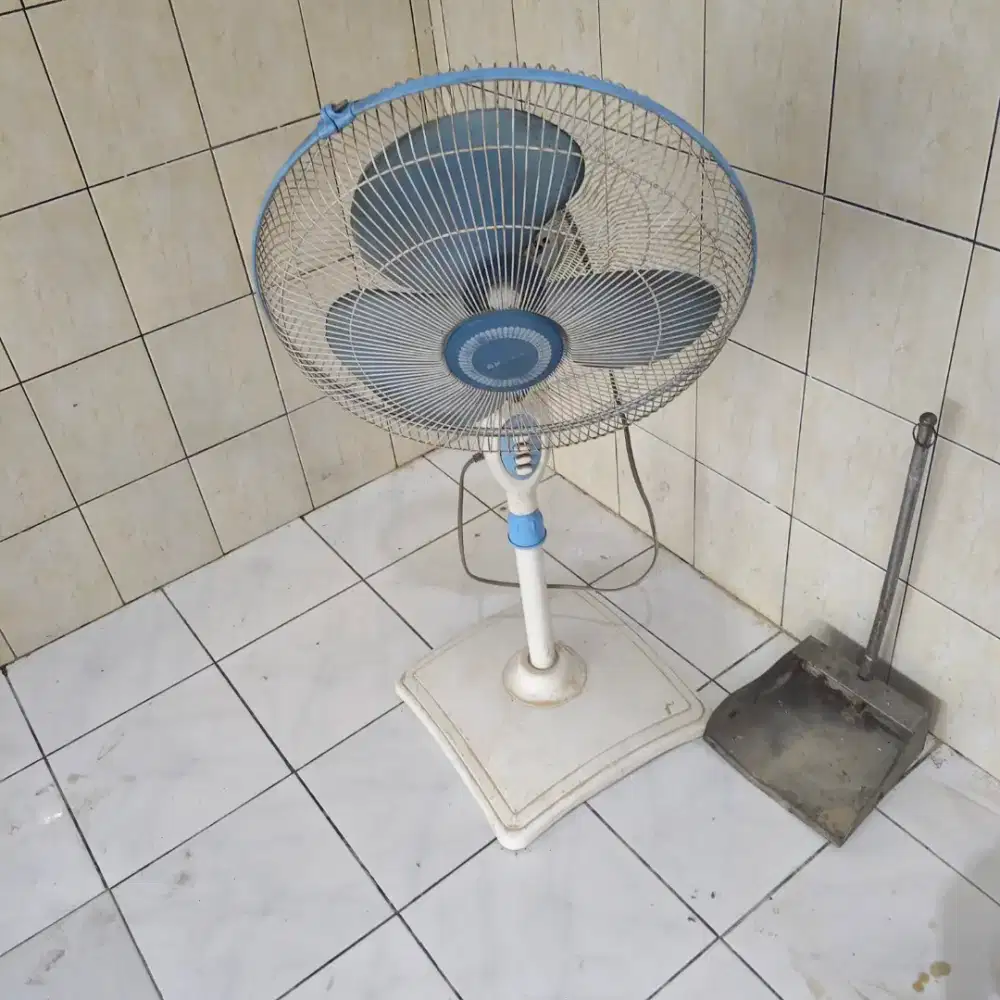 kipas angin miyako berdiri