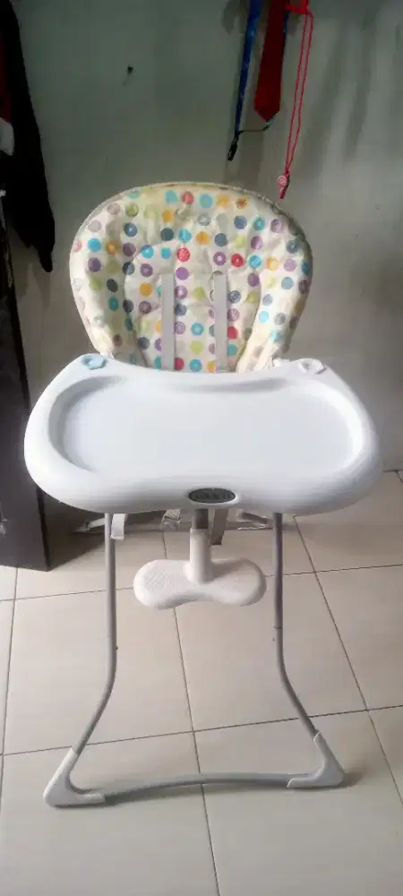 Bangku Anak Lok Kemanggisan