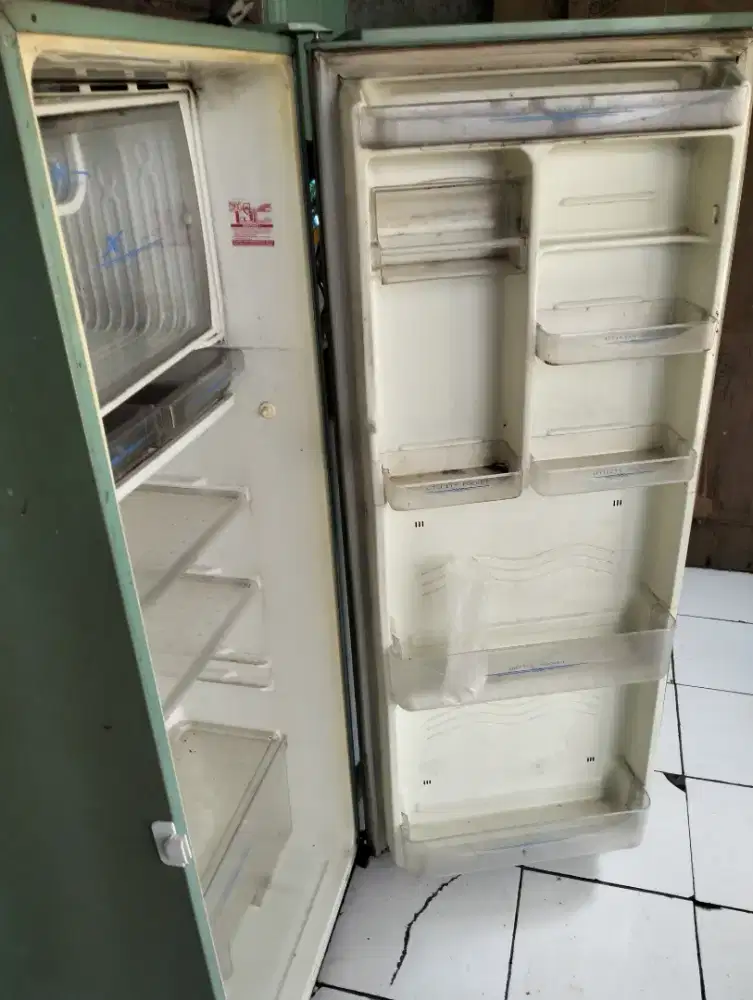 Kulkas Sharp VR-181/220/SJ-22