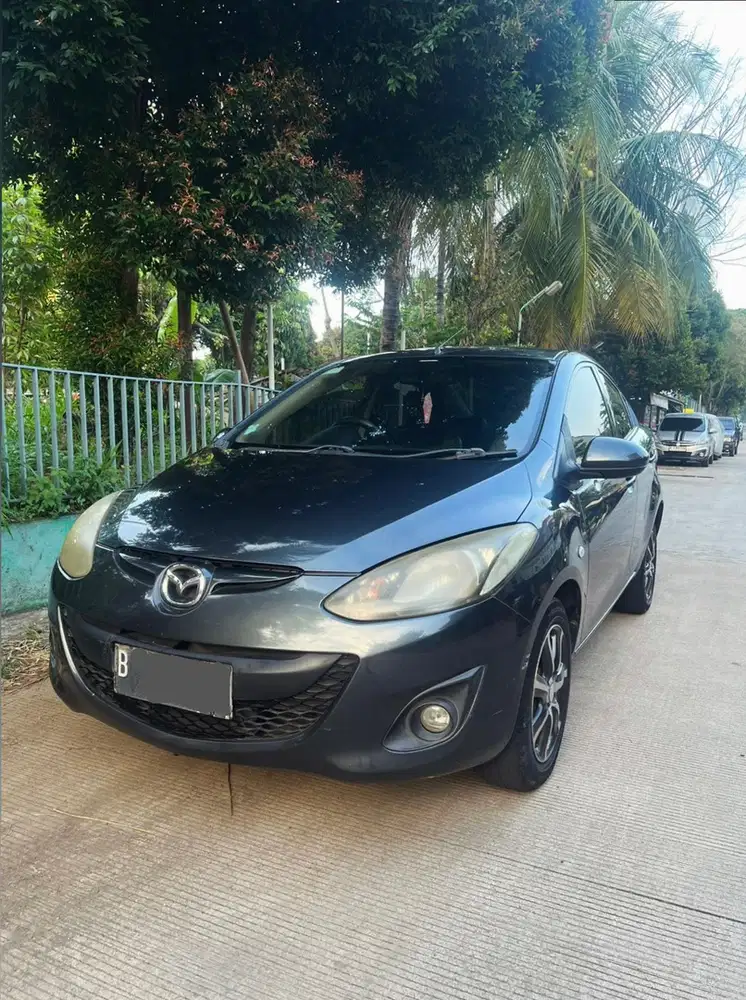 MAZDA 2 R 2011 AT ABU METALIK FULL ORIGINAL MULUS SIAP PAKAI GADA PR