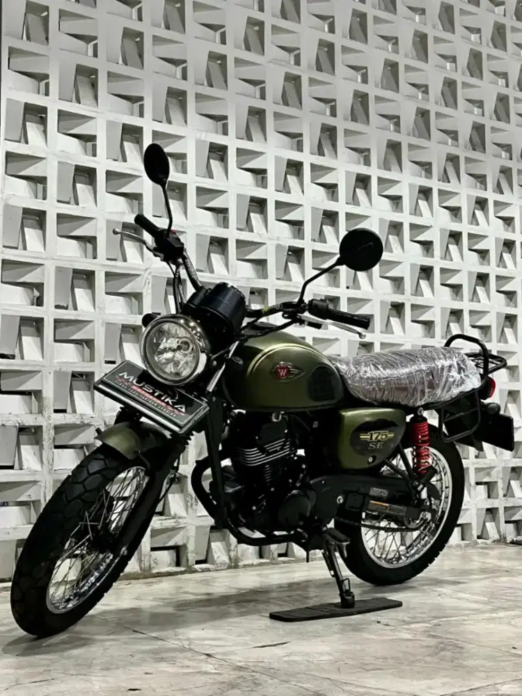 Kawasaki W175 SE 2022