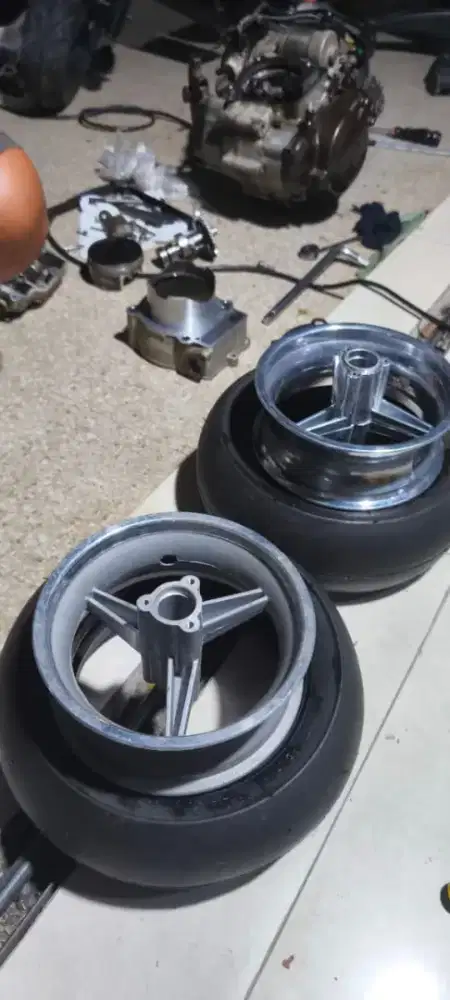 Velg 6,5inchi dan ban tubless