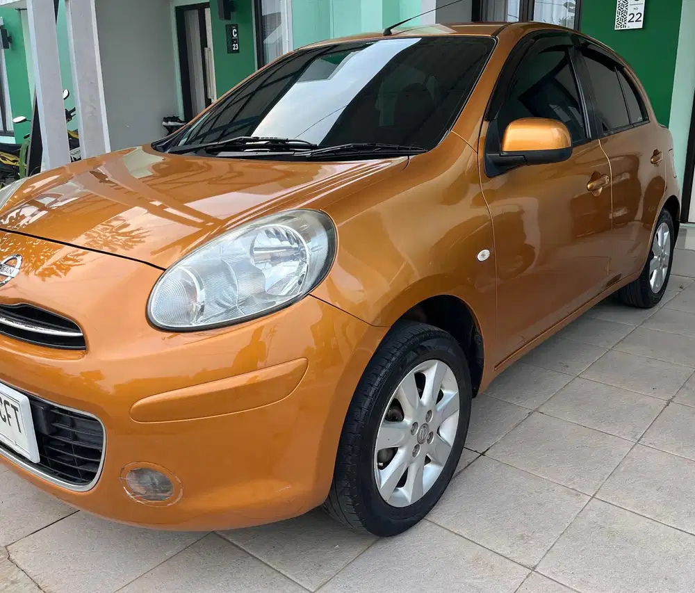 Nissan March 2012 Bensin