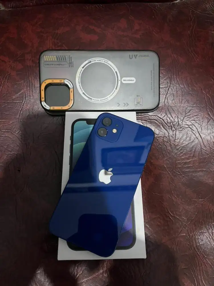 iPhone 12 64Gb Intern