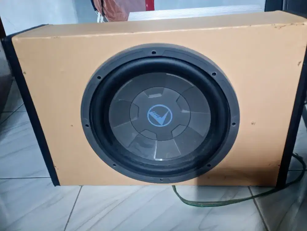 sufwofer mobil venom