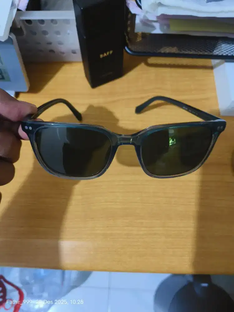 Kacamata fossil original