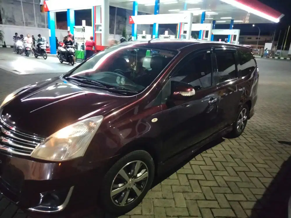 Nissan Grand livina 2012 Bensin