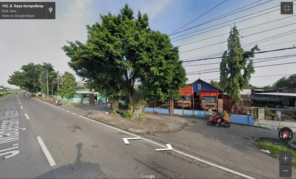 Dijual Bengkel Truk Tanah Luas Posisi Strategis