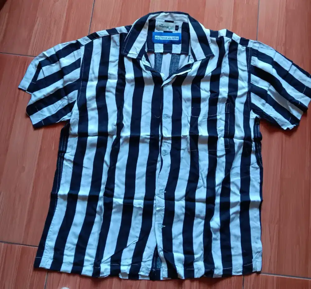 Stripes shirt tenue de attire size s 100% original