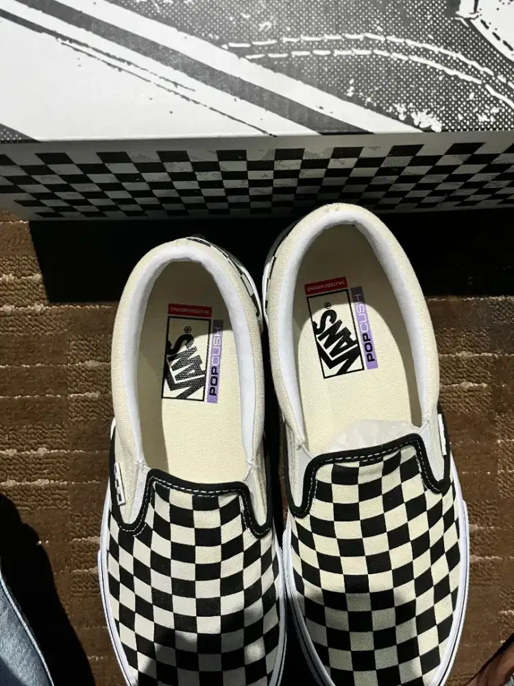 vans checkerboard skate slip-on