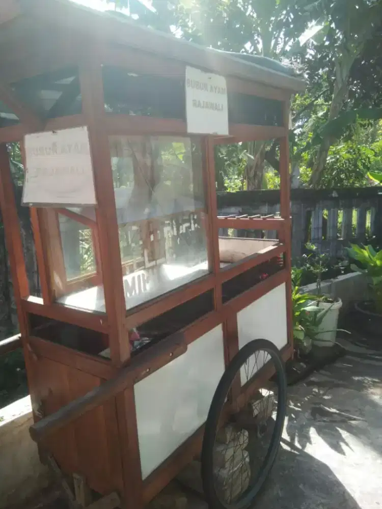 Gerobak jualan bubur & mie ayam