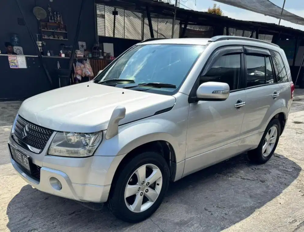 Suzuki Grand Vitara 2.0 JLX AT 2011