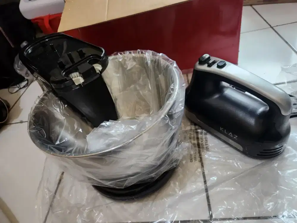 Klaz Stand mixer dari Ace Hardware dengan 2 model