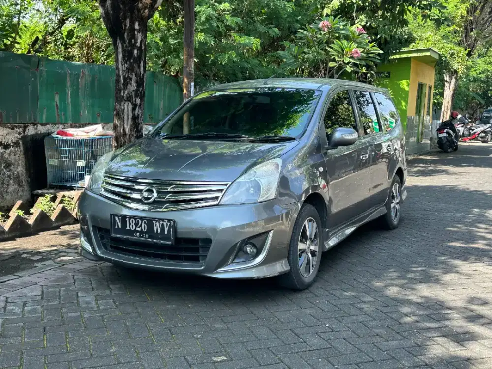 Low KM Nissan Grand Livina 1.5 XV Highway Star 2013 Mt Manual Grey HWS