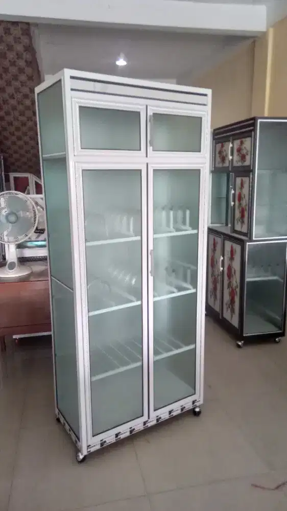 Lemari piring almanium 2 pintu