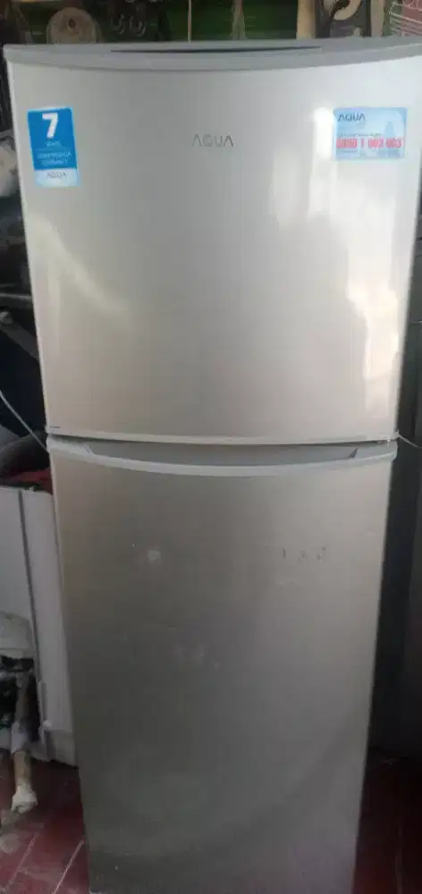 Dijual Kulkas 2 Pintu Merek AQUA
