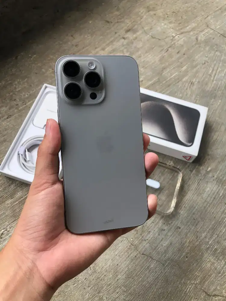 IPHONE 15 PRO MAX 256 RESMI INDONESIA MULUSS
