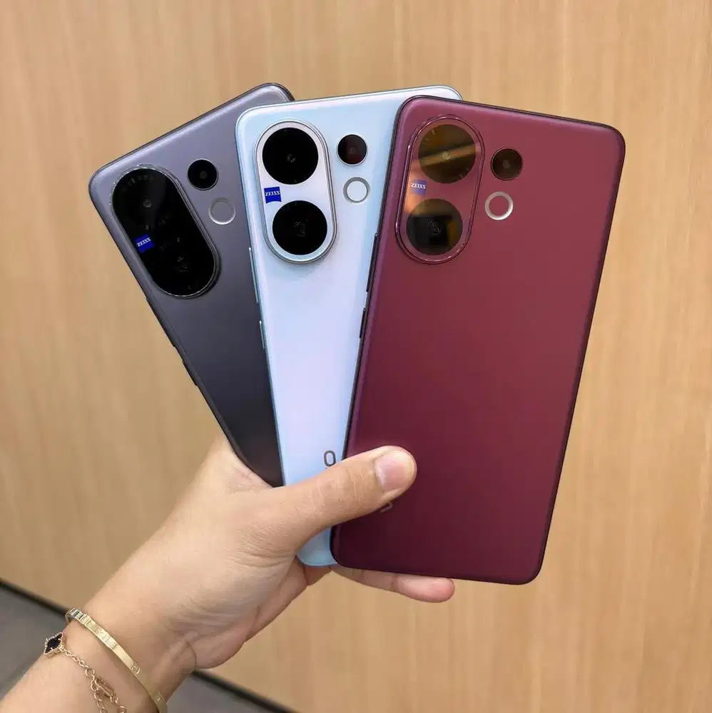 VIVO V60 5G 50MP ZEISS TELEPHOTO