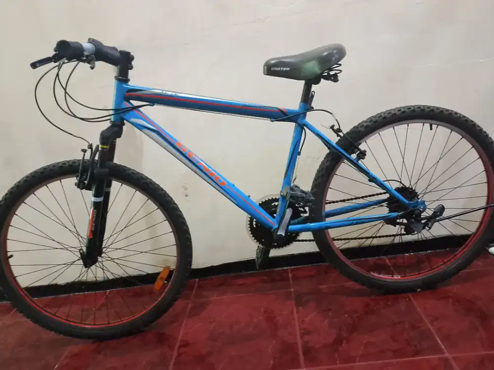 Sepeda merk Genio, ukuran 26 x 2.125