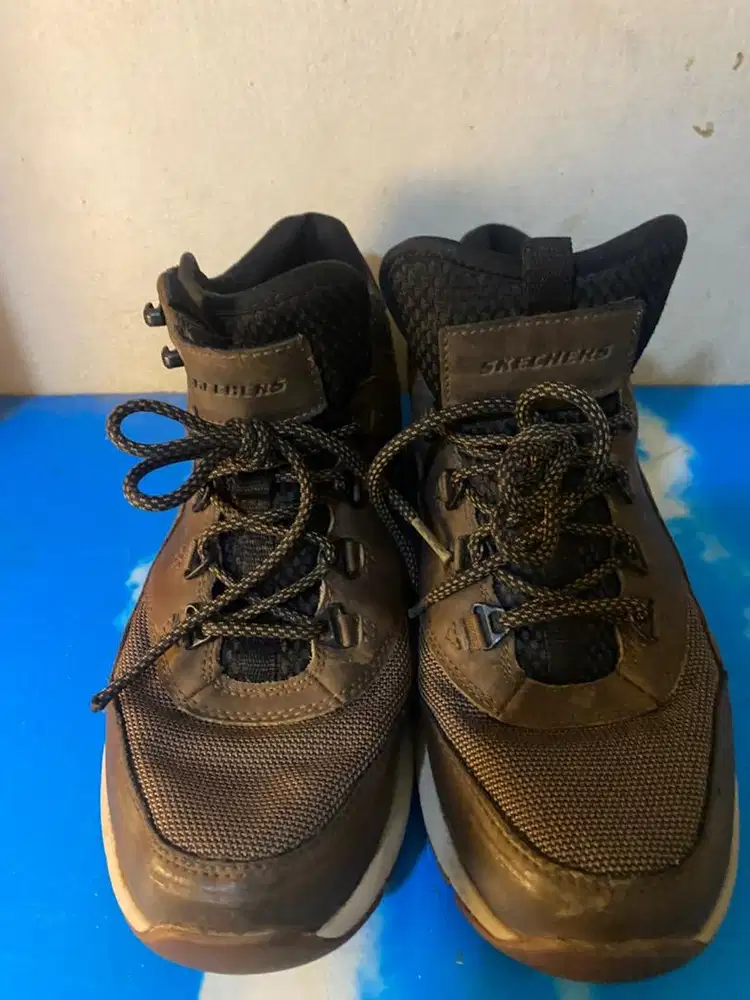 Sepatu Hiking Skechers