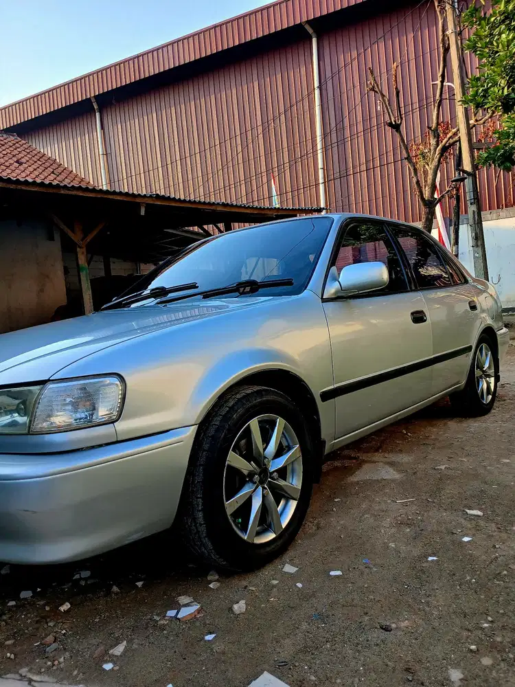 Toyota Corolla 2000 Bensin