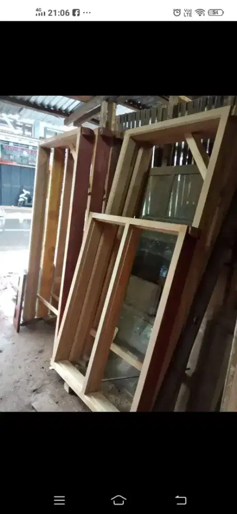 Kusen pintu nya ready dari kayu bekas Meranti oven berkualitas
